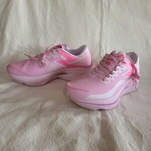 Stylish Pink Women's Athletic Shoes